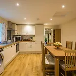 Hampsfell Cottage, Quaint And Comfy By The District Vakantiehuis