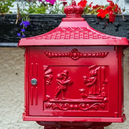 Sunrise Cottage, Quaint And Comfy By The District * Grange-over-Sands